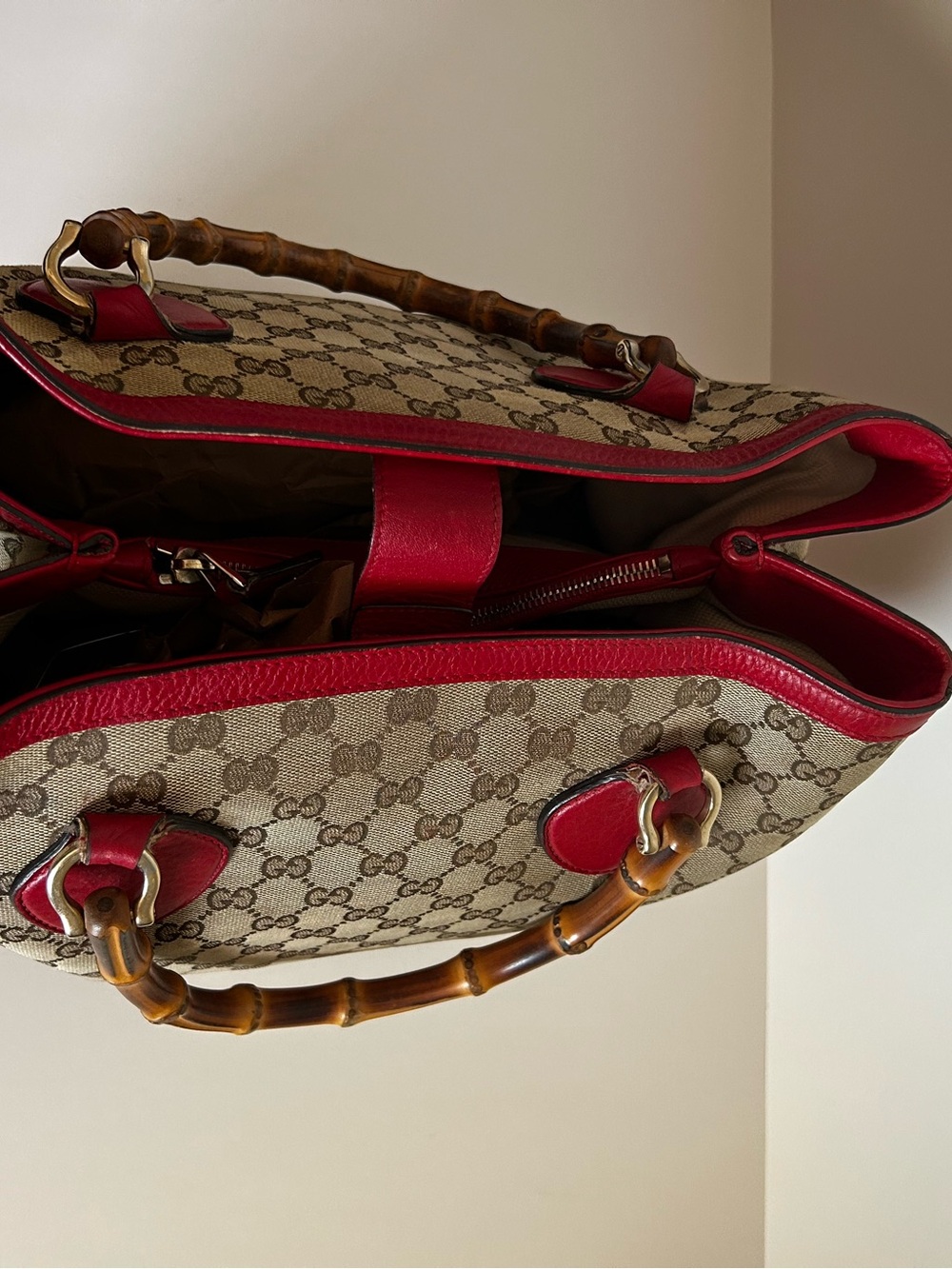 Gucci Beige GG Canvas Tote with Red Trim and Bamboo Handles - Picture 4 of 4